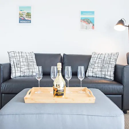 Somptueux 2 Pieces Vue Epoustouflante -parking Διαμέρισμα